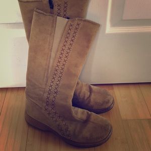 COPY - Dansko suede boots.